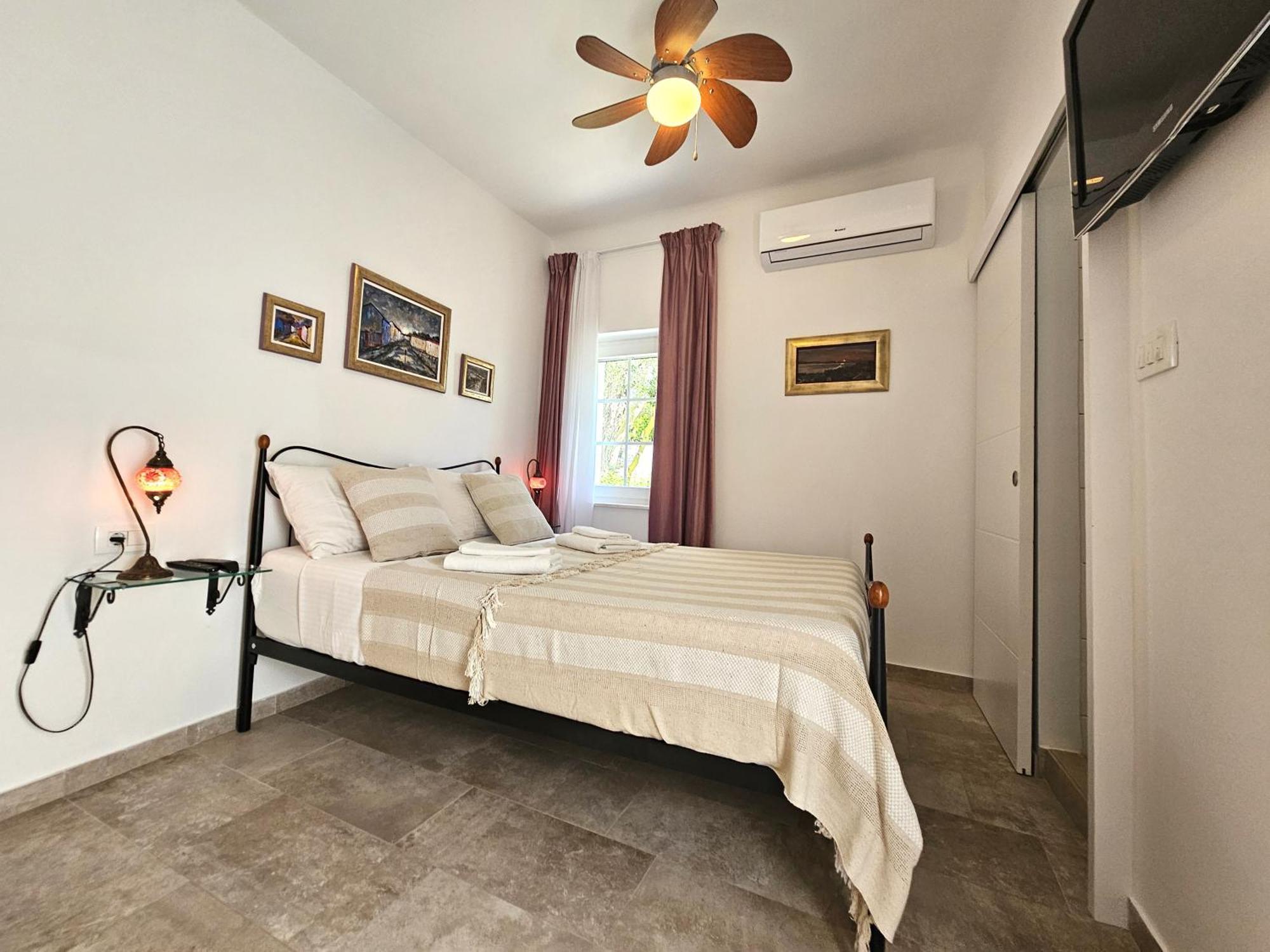 The Three Flowers Pool House Trogir Exteriér fotografie