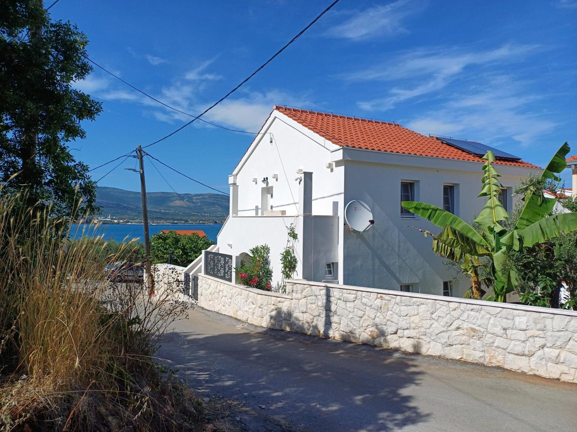 The Three Flowers Pool House Trogir Exteriér fotografie